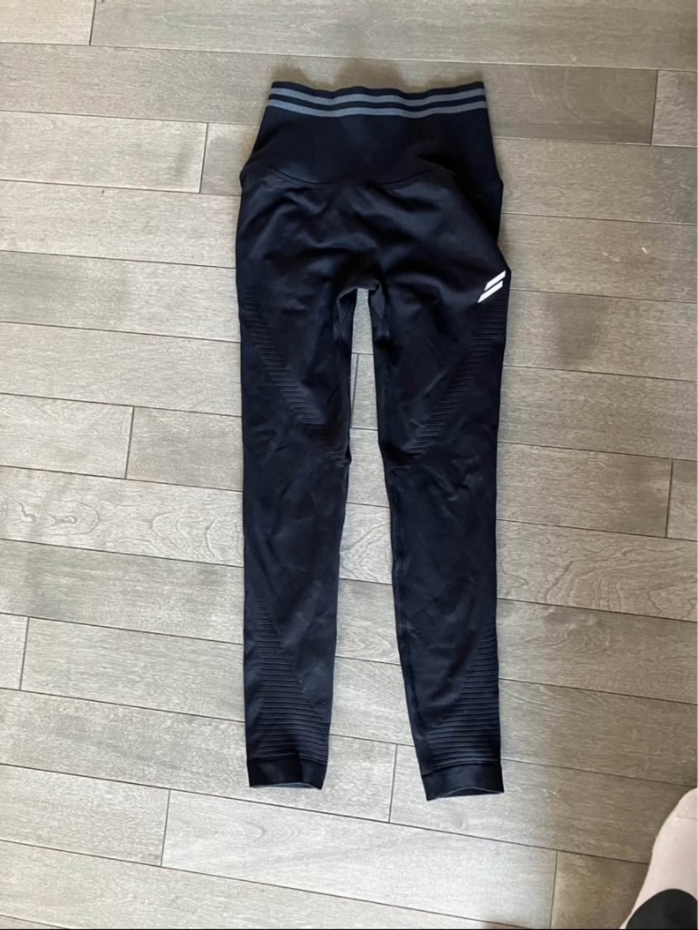 DOYOUEVEN leggings — Size XS — Never worn.
